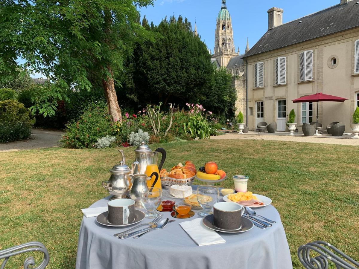 Le Tardif, Noble Guesthouse บาเยอ ภายนอก รูปภาพ