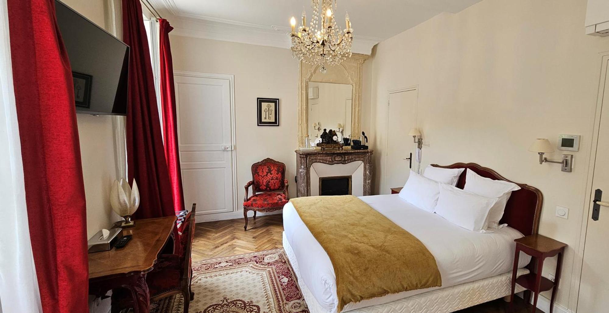 Le Tardif, Noble Guesthouse บาเยอ ภายนอก รูปภาพ
