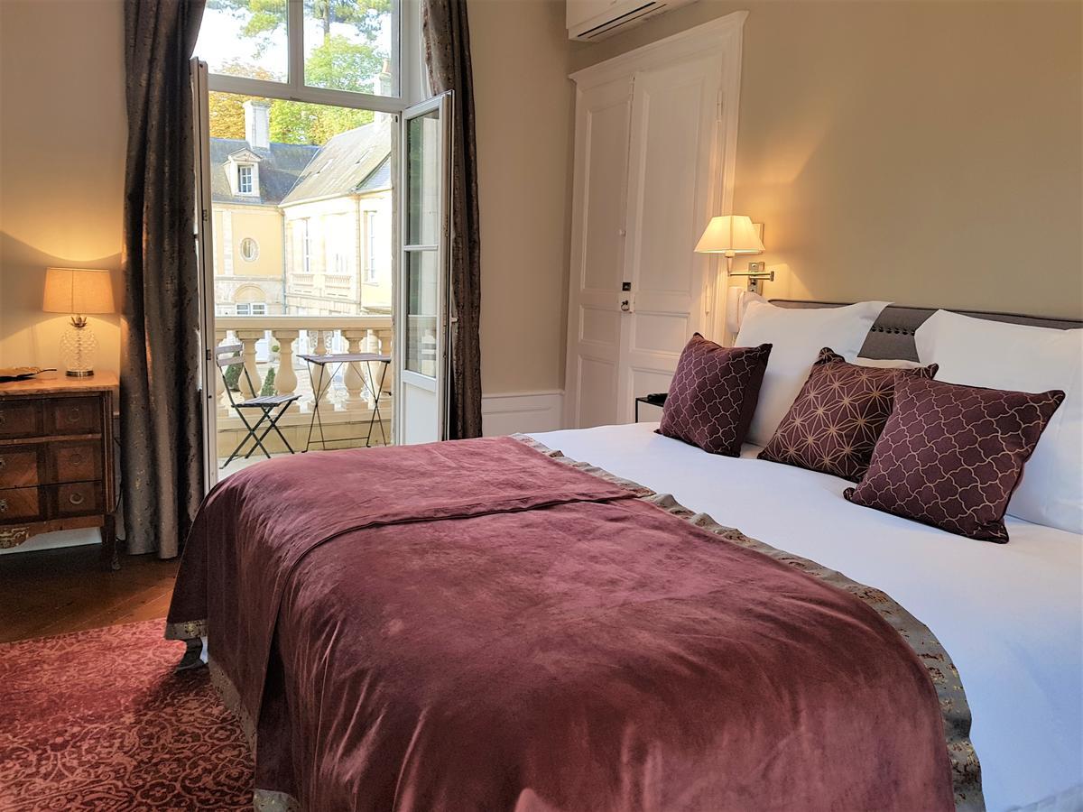 Le Tardif, Noble Guesthouse บาเยอ ภายนอก รูปภาพ